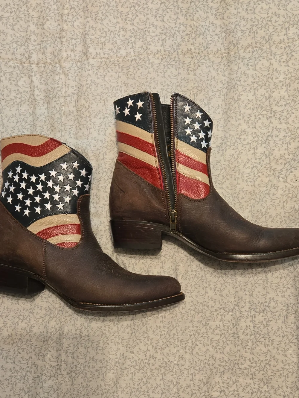 Woman's Western Ankle Boots with American Flag Accent - Brown. Size 8.5B